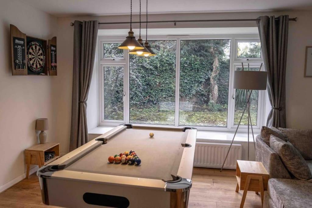 Hot Tub - Cross Lane Villa